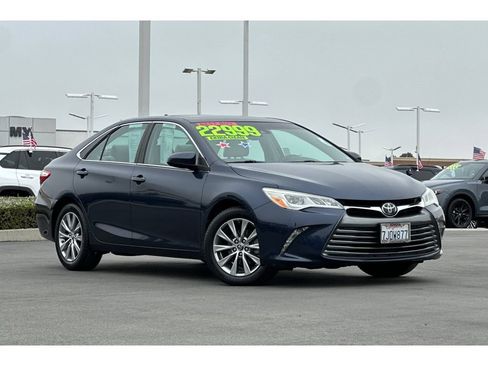 Used 2015 Toyota Camry XLE w/ Advanced Technology Package FWD image 2