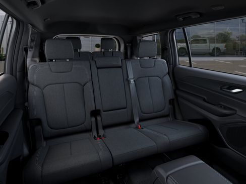 New 2026 Jeep Grand Cherokee L 2WD image 14
