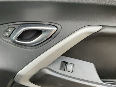 Used 2018 Chevrolet Camaro SS image 16