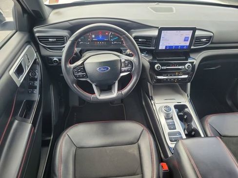 Used 2023 Ford Explorer ST-Line w/ Class IV Trailer Tow Package image 12