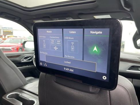 Used 2021 Chevrolet Suburban Z71 w/ Luxury Package image 12