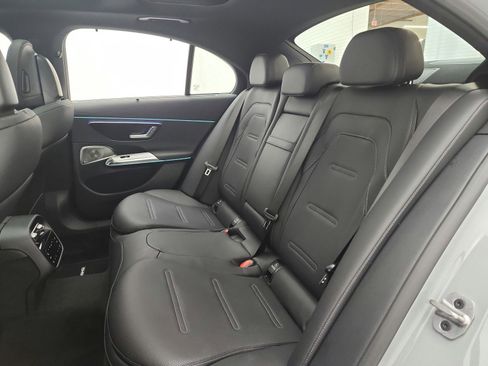 New 2026 Mercedes-Benz E 53 AMG e 4MATIC Sedan image 9