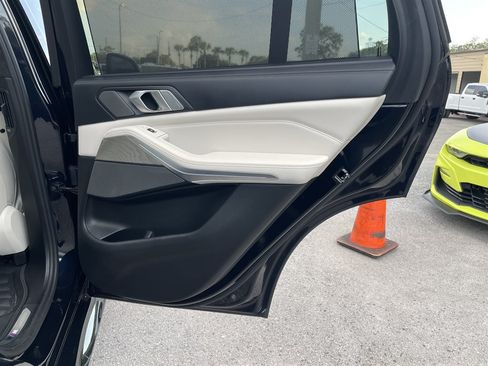 Used 2020 BMW X5 M50i w/ Executive Package AWD/4WD image 49