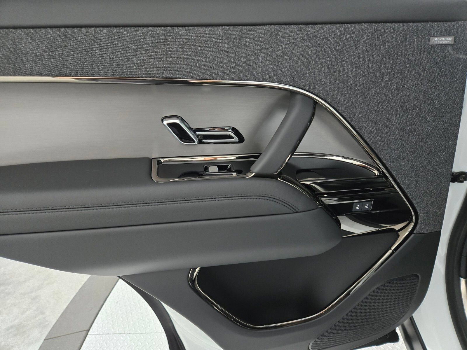 New 2026 Land Rover Range Rover Sport Dynamic SE AWD/4WD image 19