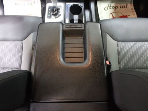 Used 2020 Toyota Tundra SR5 w/ SR5 Upgrade Package image 32