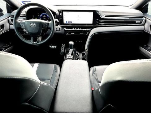 Used 2025 Toyota Camry SE w/ Multimedia Upgrade Package FWD image 29