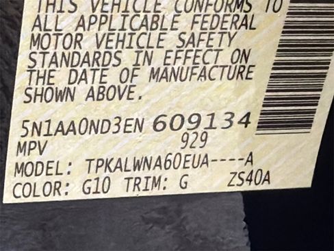 Used 2014 Nissan Armada Platinum image 35