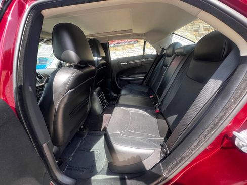 Used 2016 Chrysler 300 C RWD image 15