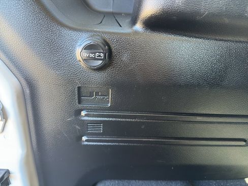 Used 2025 Jeep Wrangler Unlimited Rubicon image 12