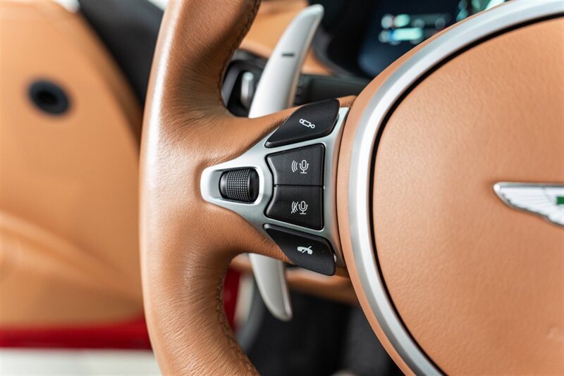 Used 2020 Aston Martin V8 Vantage Coupe RWD image 96