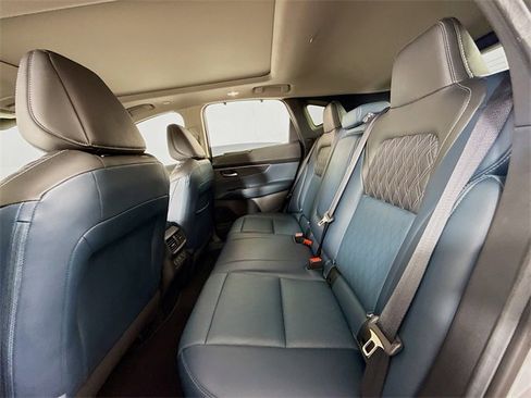 Certified 2025 Nissan Murano Platinum w/ Cargo Package image 9