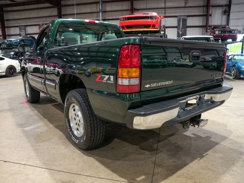 Used 2001 Chevrolet Silverado 1500 LS w/ Off-Road Chassis Pkg AWD/4WD image 6