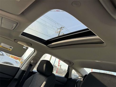 Certified 2023 Honda Accord EX image 18