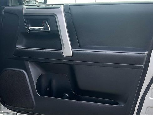 Used 2020 Toyota 4Runner 4WD image 23