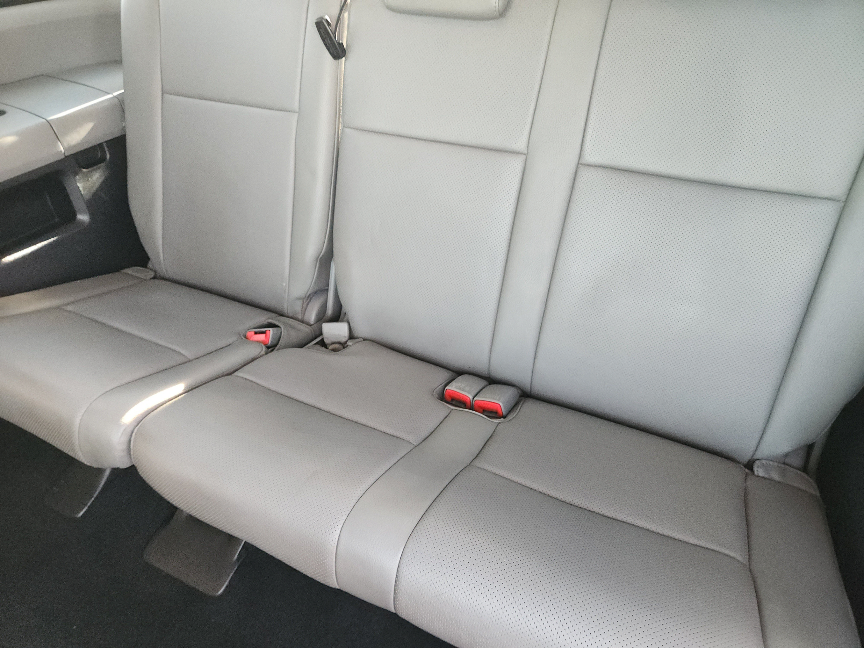 Used 2014 Toyota Sequoia Platinum RWD image 27