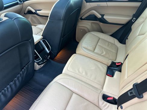 Used 2014 Porsche Cayenne Diesel image 12