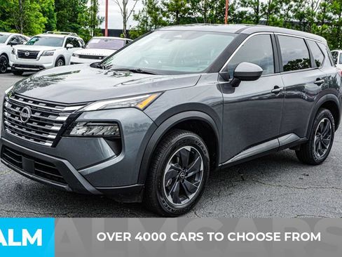 Used 2025 Nissan Rogue SV FWD image 2