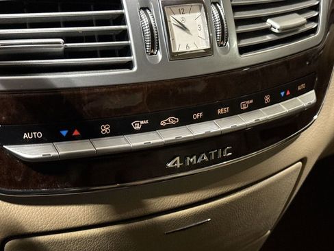 Used 2013 Mercedes-Benz S 550 4MATIC image 17