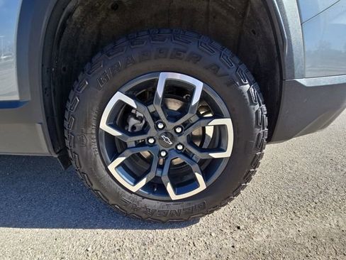 Used 2025 Chevrolet Equinox ACTIV FWD image 35