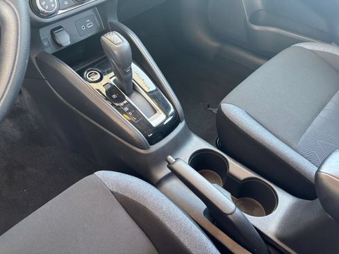 Used 2025 Nissan Versa SV FWD image 39