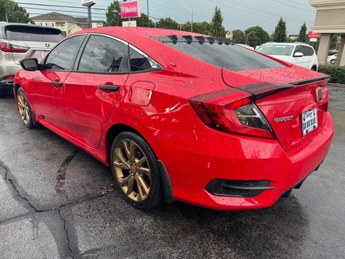 Used 2019 Honda Civic Sport image 2