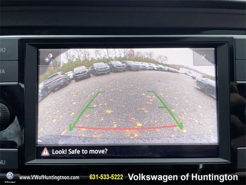 Certified 2022 Volkswagen Jetta SE image 26