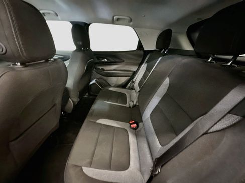 Used 2025 Chevrolet TrailBlazer LT AWD/4WD image 27