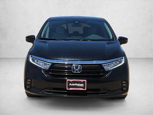 Used 2021 Honda Odyssey Touring image 2