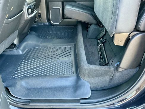 Used 2022 GMC Sierra 1500 SLT image 30