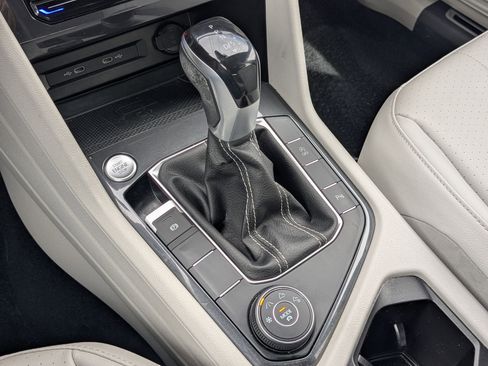 Used 2022 Volkswagen Tiguan SE R-Line AWD/4WD image 23