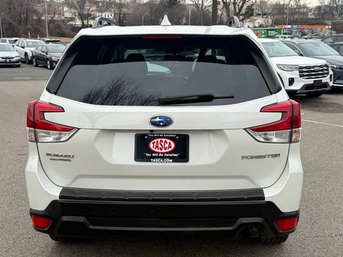 Used 2022 Subaru Forester Premium image 7