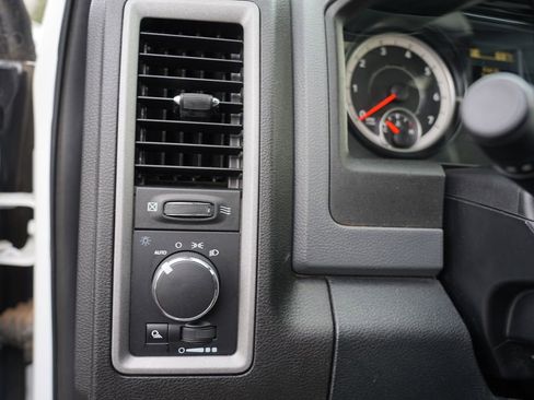 Used 2016 RAM 3500 Tradesman w/ Popular Equipment Group image 18