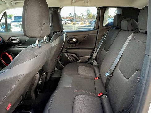 Used 2023 Jeep Renegade Trailhawk image 22