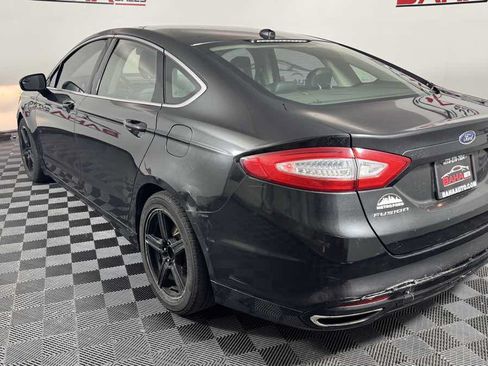Used 2013 Ford Fusion SE FWD image 4