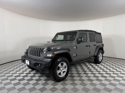 Used 2020 Jeep Wrangler Unlimited Sport S image 3