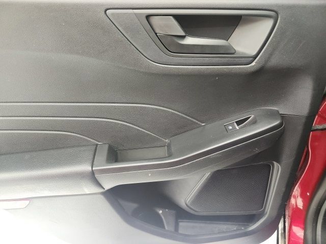 Used 2022 Ford Escape SE w/ Convenience Package FWD image 9