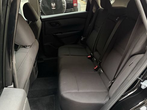Used 2024 Nissan Rogue S AWD/4WD image 16
