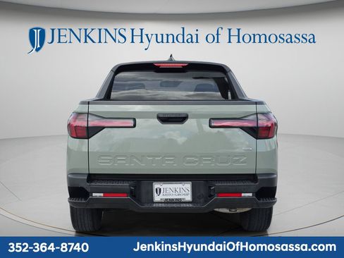 Used 2024 Hyundai Santa Cruz SE AWD/4WD image 6