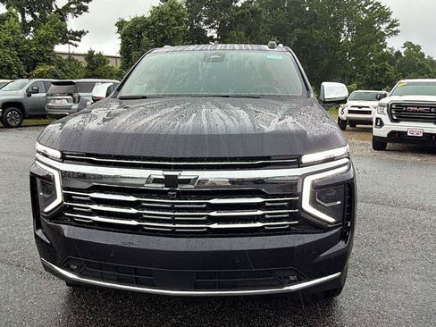 New 2026 Chevrolet Suburban Premier w/ Sun And Tow Package AWD/4WD image 2