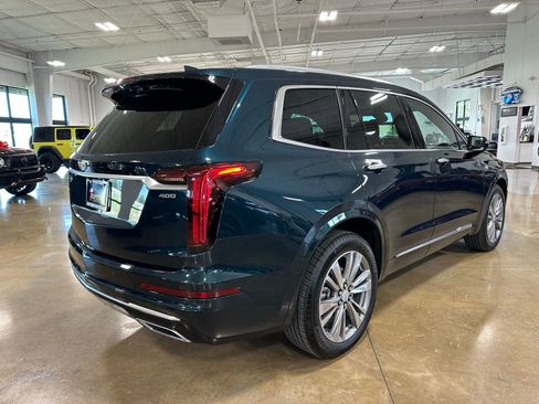 Used 2025 Cadillac XT6 Premium Luxury image 7