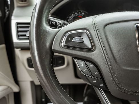 Used 2019 Lincoln MKZ Premiere image 27