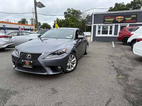 Used 2016 Lexus IS 300 AWD image 3