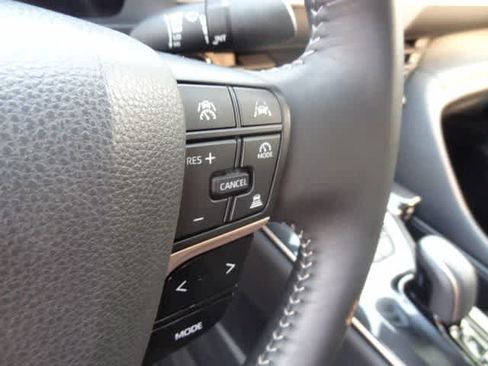 Used 2024 Toyota Crown AWD/4WD image 11