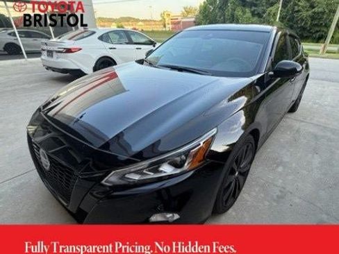 Used 2022 Nissan Altima 2.5 SR w/ Midnight Edition Package AWD/4WD image 1