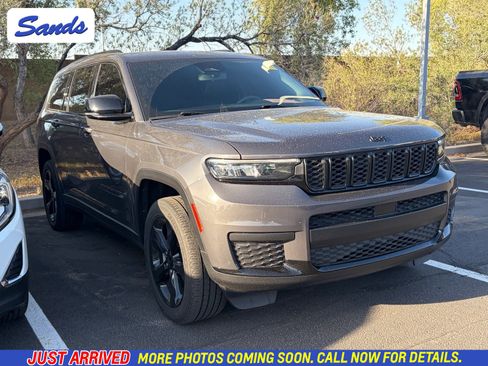 Used 2023 Jeep Grand Cherokee L Laredo AWD/4WD image 1