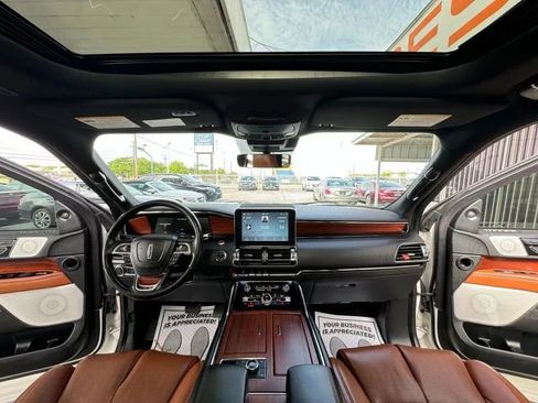Used 2020 Lincoln Navigator L Reserve w/ Luxury Package image 18