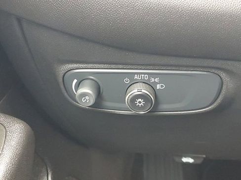 Certified 2024 Chevrolet Equinox LS w/ LS Convenience Package image 18