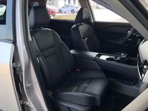 Certified 2023 Nissan Rogue SL w/ SL Premium Package image 7