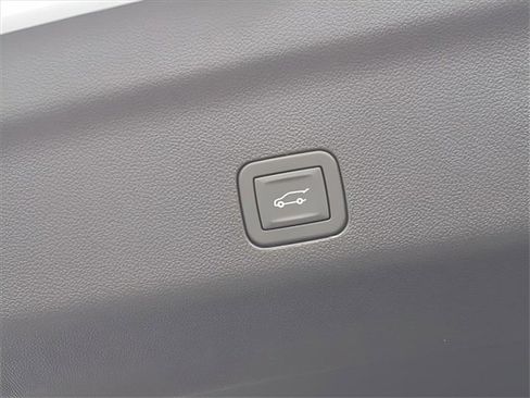 New 2026 Chevrolet Suburban Premier image 27