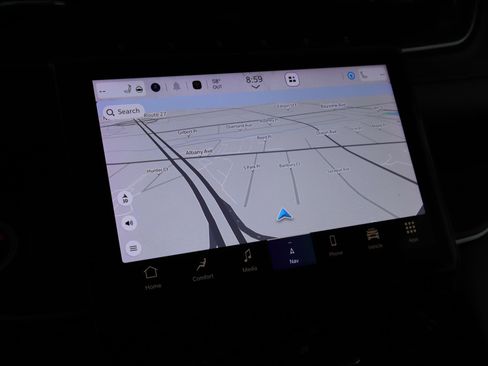 Used 2023 Jeep Grand Cherokee Limited image 10